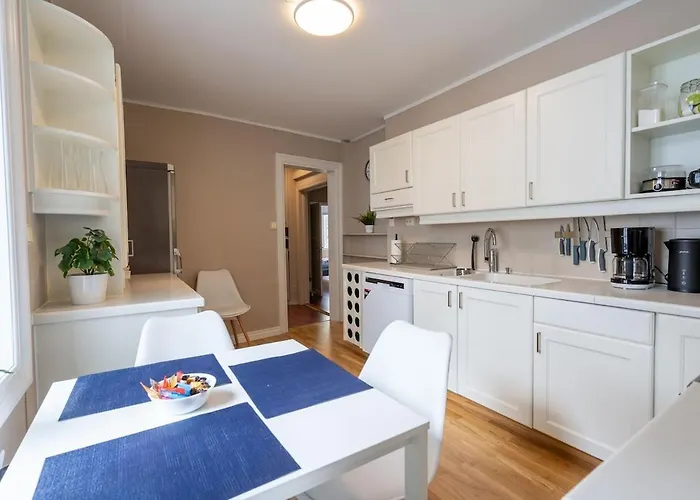 Big, Bright & Beautiful - With 6 Large Bedrooms Appartement *